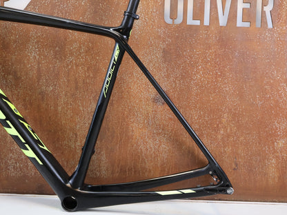 Rennradrahmen von Scott, SCOTT ADDICT CX RC CARBON RAHMENSET DISC / M / BASTLERWARE vor USEDBIKES-OB.DE Hintergrund
