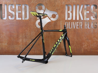 Rennradrahmen von Scott, SCOTT ADDICT CX RC CARBON RAHMENSET DISC / M / BASTLERWARE vor USEDBIKES-OB.DE Hintergrund