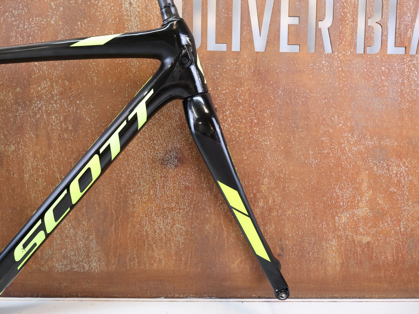 Rennradrahmen von Scott, SCOTT ADDICT CX RC CARBON RAHMENSET DISC / M / BASTLERWARE vor USEDBIKES-OB.DE Hintergrund