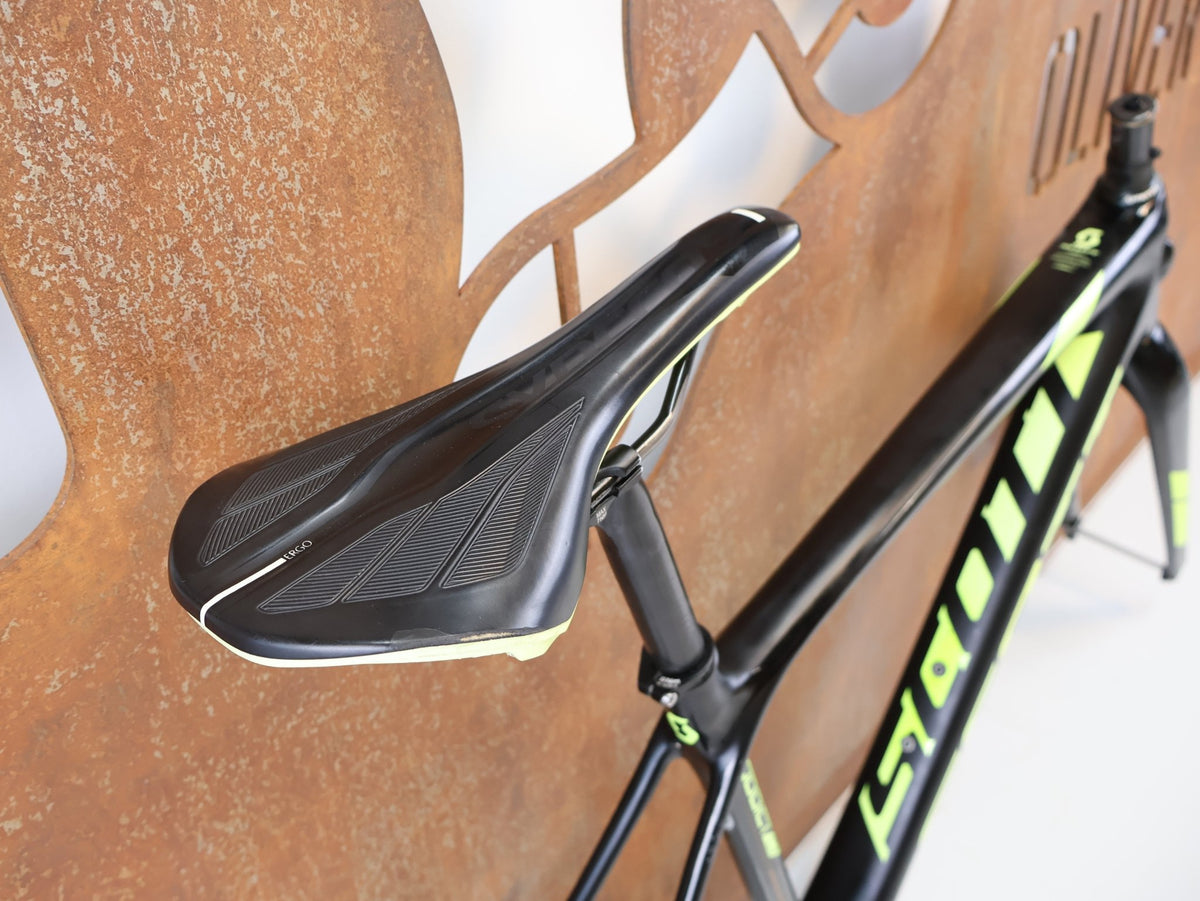 Rennradrahmen von Scott, SCOTT ADDICT CX RC CARBON RAHMENSET DISC / M / BASTLERWARE vor USEDBIKES-OB.DE Hintergrund