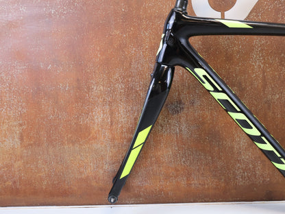 Rennradrahmen von Scott, SCOTT ADDICT CX RC CARBON RAHMENSET DISC / M / BASTLERWARE vor USEDBIKES-OB.DE Hintergrund