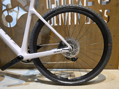 Gravel/Cyclocross von Scott, SCOTT ADDICT GRAVEL 30 / HUSHED PINK / M vor USEDBIKES - OB.DE Hintergrund