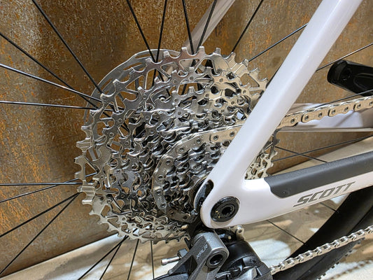 Gravel/Cyclocross von Scott, SCOTT ADDICT GRAVEL 30 / HUSHED PINK / M vor USEDBIKES - OB.DE Hintergrund