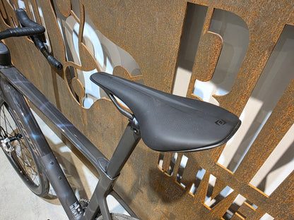 Rennrad von Scott, SCOTT ADDICT RC ULTIMATE / SUNBEAM BLACK / M vor USEDBIKES - OB.DE Hintergrund