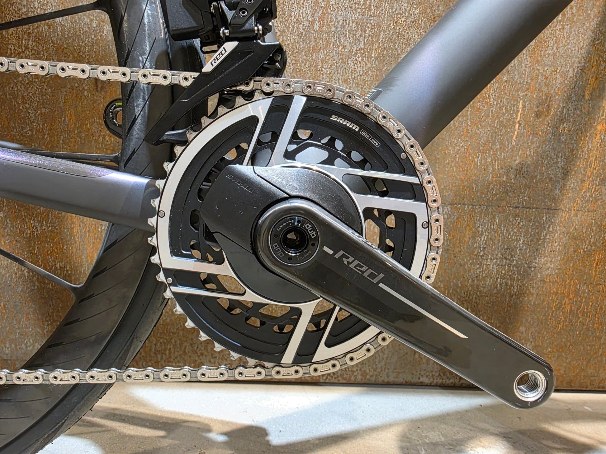Rennrad von Scott, SCOTT ADDICT RC ULTIMATE / SUNBEAM BLACK / M vor USEDBIKES - OB.DE Hintergrund