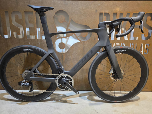 Rennrad von Scott, SCOTT FOIL RC ULTIMATE / XL vor USEDBIKES - OB.DE Hintergrund
