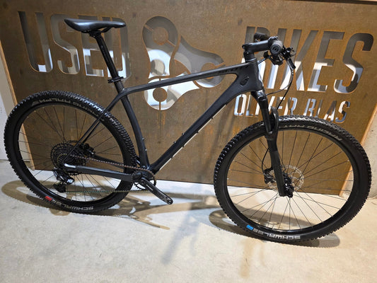 Mountainbike von Scott, SCOTT SCALE 940 / XL vor USEDBIKES - OB.DE Hintergrund