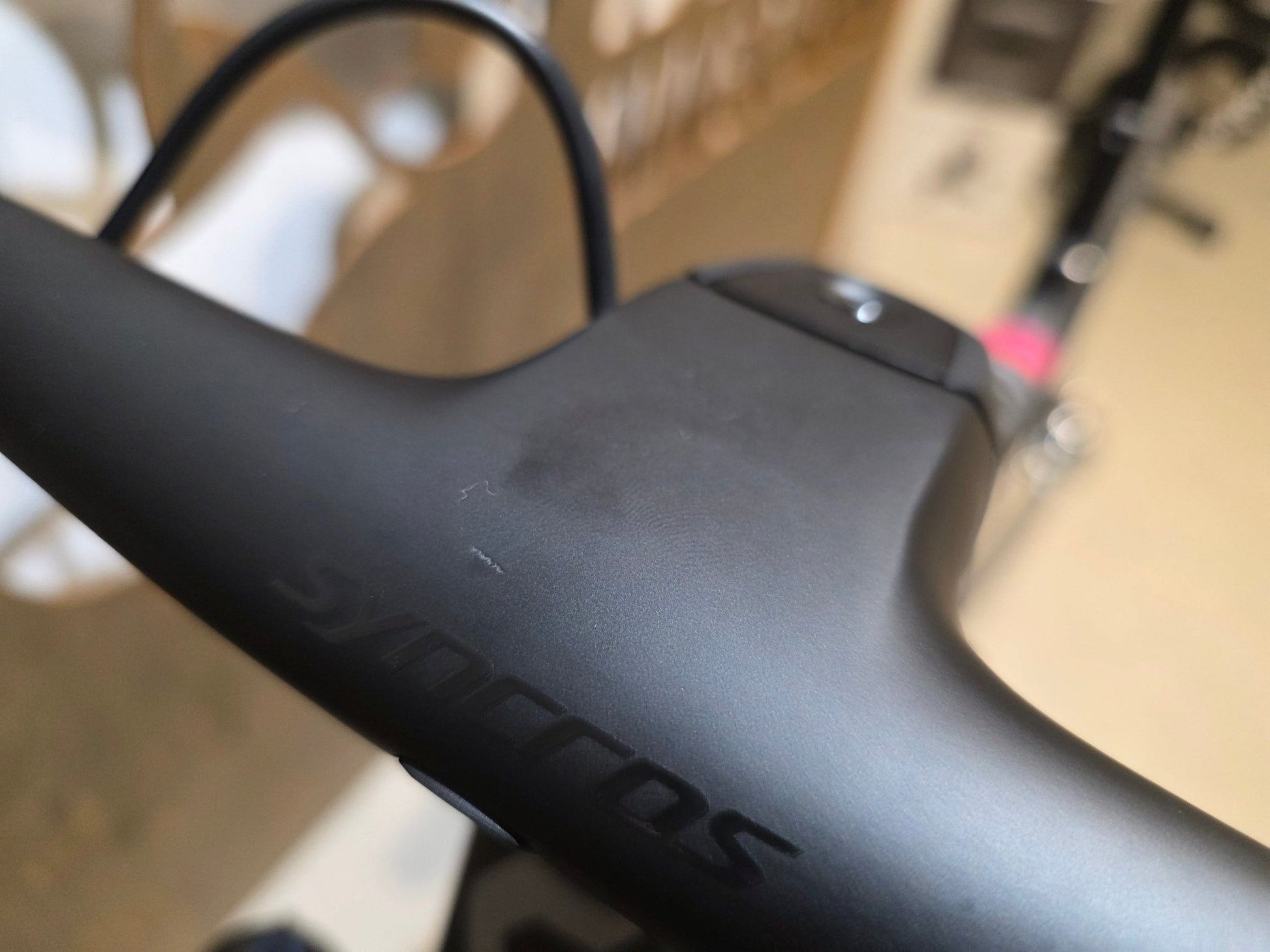 Mountainbike von Scott, SCOTT SCALE RC WORLD CUP / CARBON BLACK / M vor USEDBIKES - OB.DE Hintergrund