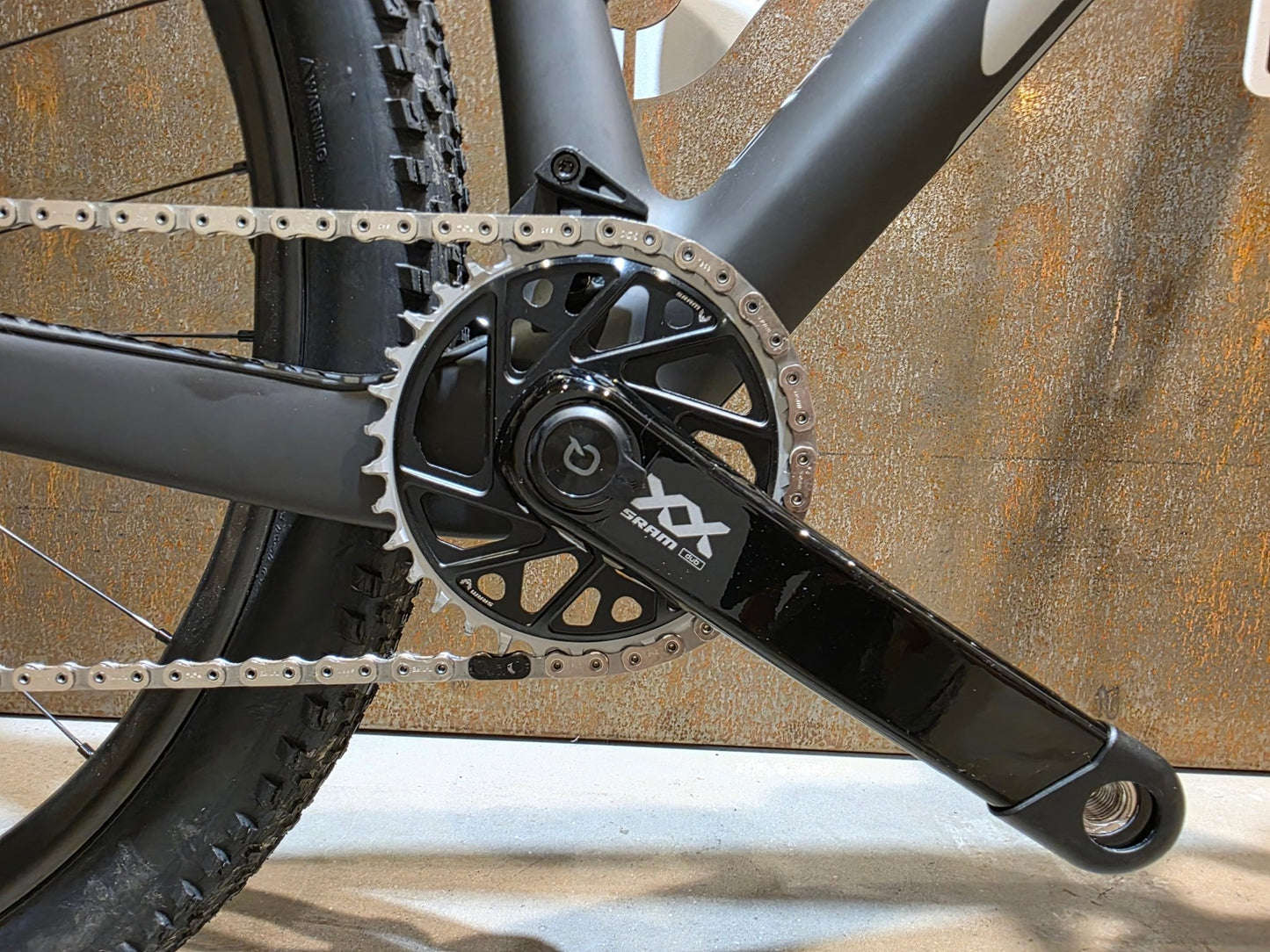 Mountainbike von Scott, SCOTT SCALE RC WORLD CUP / CARBON BLACK / XL vor USEDBIKES - OB.DE Hintergrund