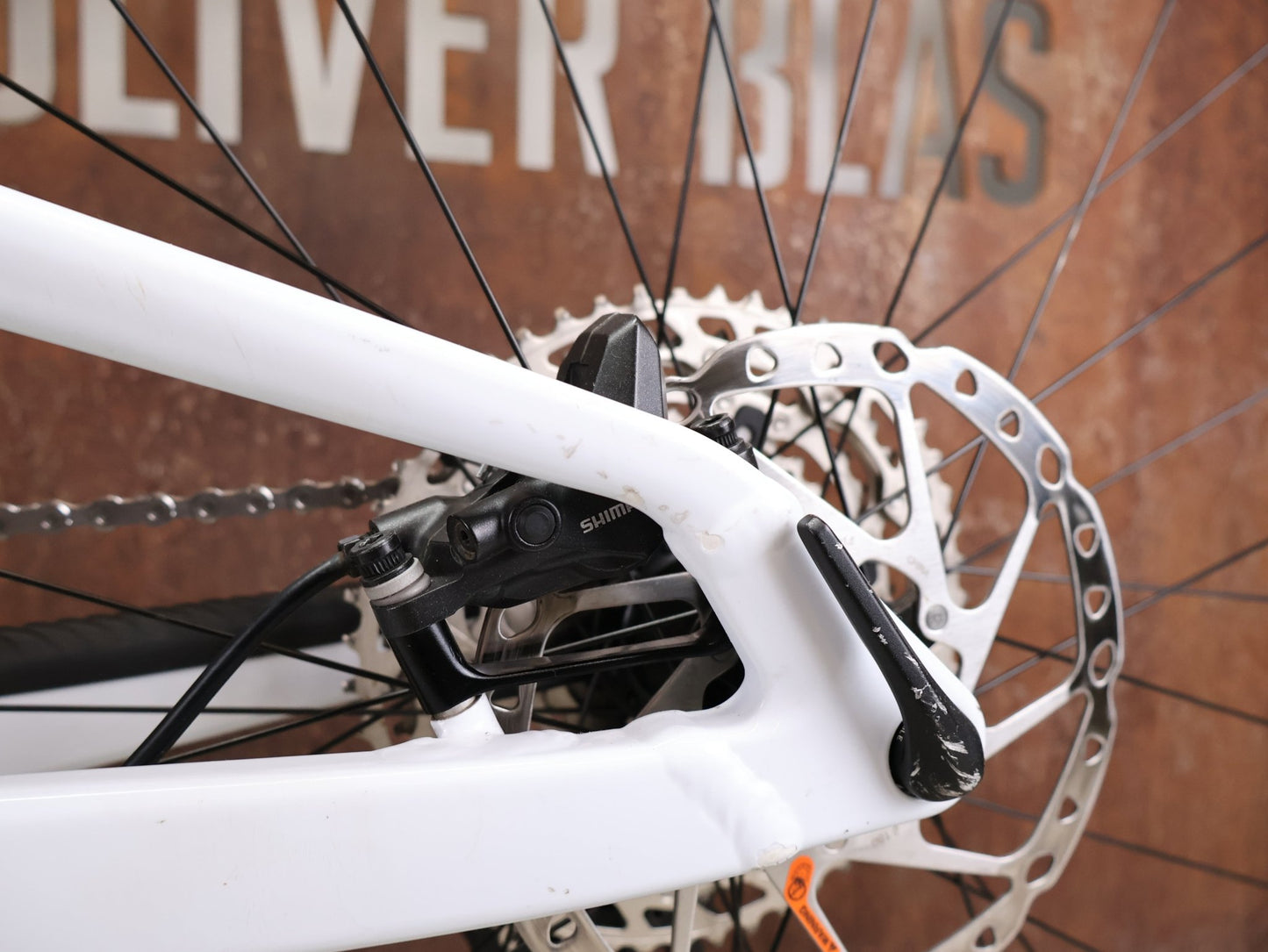 Mountainbike von Scott, SCOTT SPARK 930 / WHITE / M vor USEDBIKES - OB.DE Hintergrund