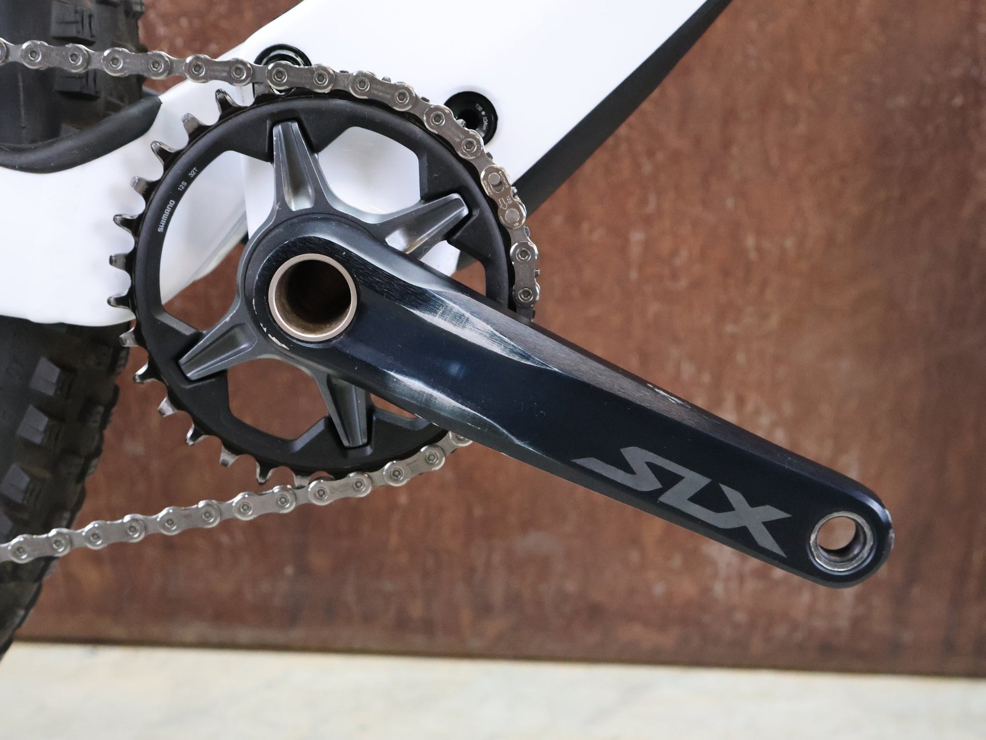 Mountainbike von Scott, SCOTT SPARK 930 / WHITE / M vor USEDBIKES - OB.DE Hintergrund