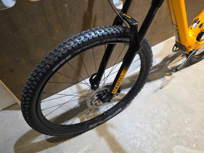 Mountainbike von Scott, SCOTT SPARK 970 / L vor USEDBIKES - OB.DE Hintergrund