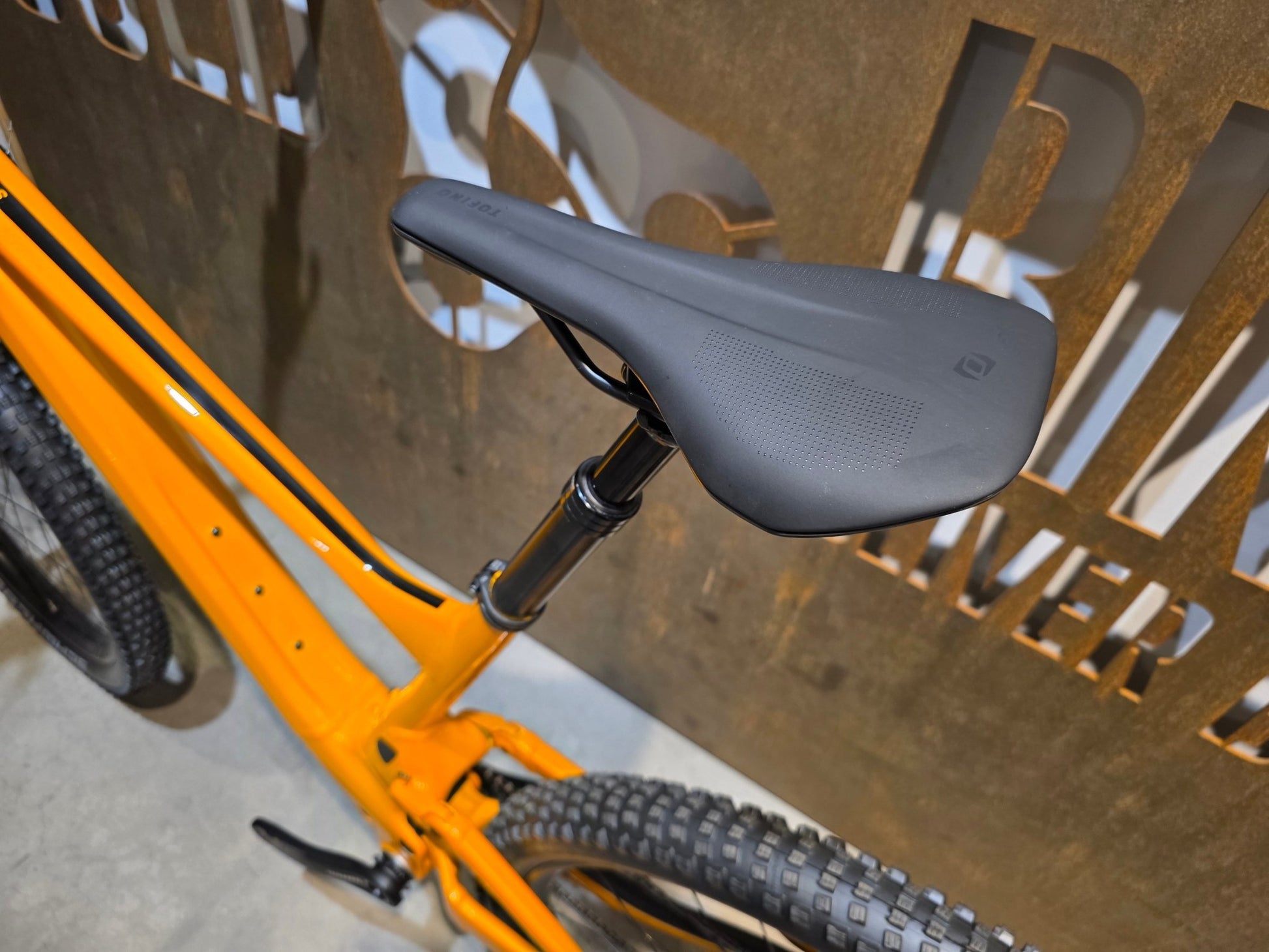 Mountainbike von Scott, SCOTT SPARK 970 / L vor USEDBIKES - OB.DE Hintergrund