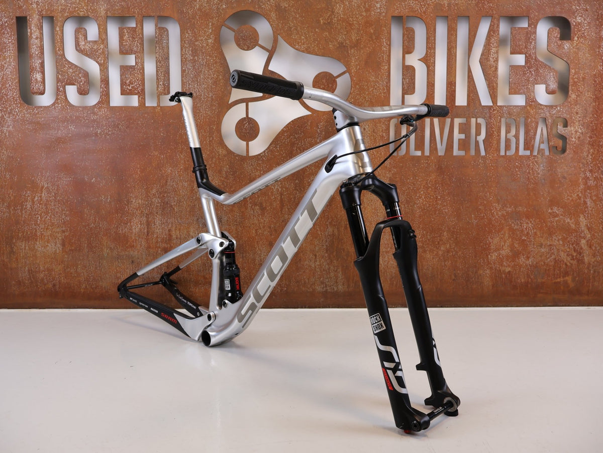 Mountainbikerahmen von Scott, Scott Spark RC Nino Schurter Edition Rahmenset HMX / L vor USEDBIKES-OB.DE Hintergrund