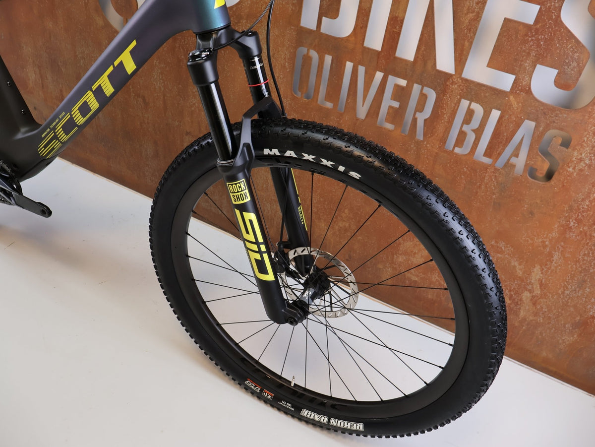 Mountainbike von Scott, SCOTT SPARK RC WORLD CUP TRANSMISSION / XL vor USEDBIKES-OB.DE Hintergrund