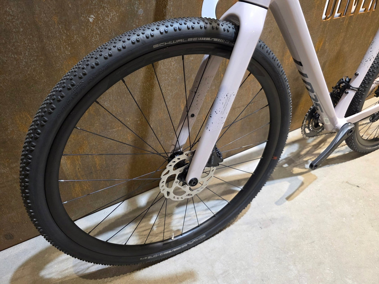 Gravel/Cyclocross von Scott, SCOTT SPEEDSTER GRAVEL 10 / HUSHED PINK / M vor USEDBIKES - OB.DE Hintergrund
