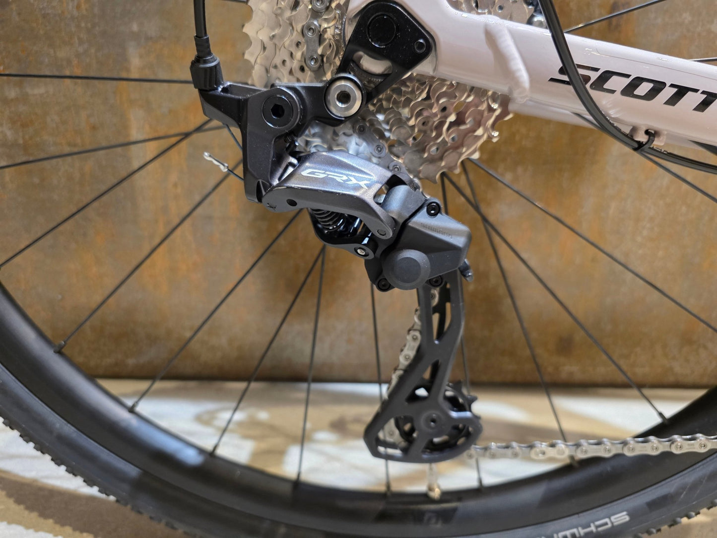 Gravel/Cyclocross von Scott, SCOTT SPEEDSTER GRAVEL 10 / HUSHED PINK / M vor USEDBIKES - OB.DE Hintergrund