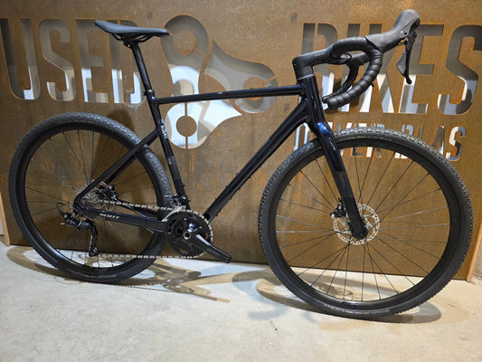 Gravel/Cyclocross von Scott, SCOTT SPEEDSTER GRAVEL 30 / COSMIC BLUE / M vor USEDBIKES - OB.DE Hintergrund