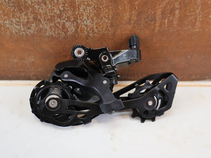 Schaltgruppen von Shimano, Shimano 105 R7120 / R7100 2x12-fach Schaltgruppe Disc Hydraulisch Set vor USEDBIKES-OB.DE Hintergrund