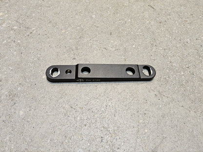 Zubehör von Shimano, SHIMANO ADAPTER FLAT MOUNT 140 / 160MM / VORNE in variant_title vor USEDBIKES - OB.DE Hintergrund