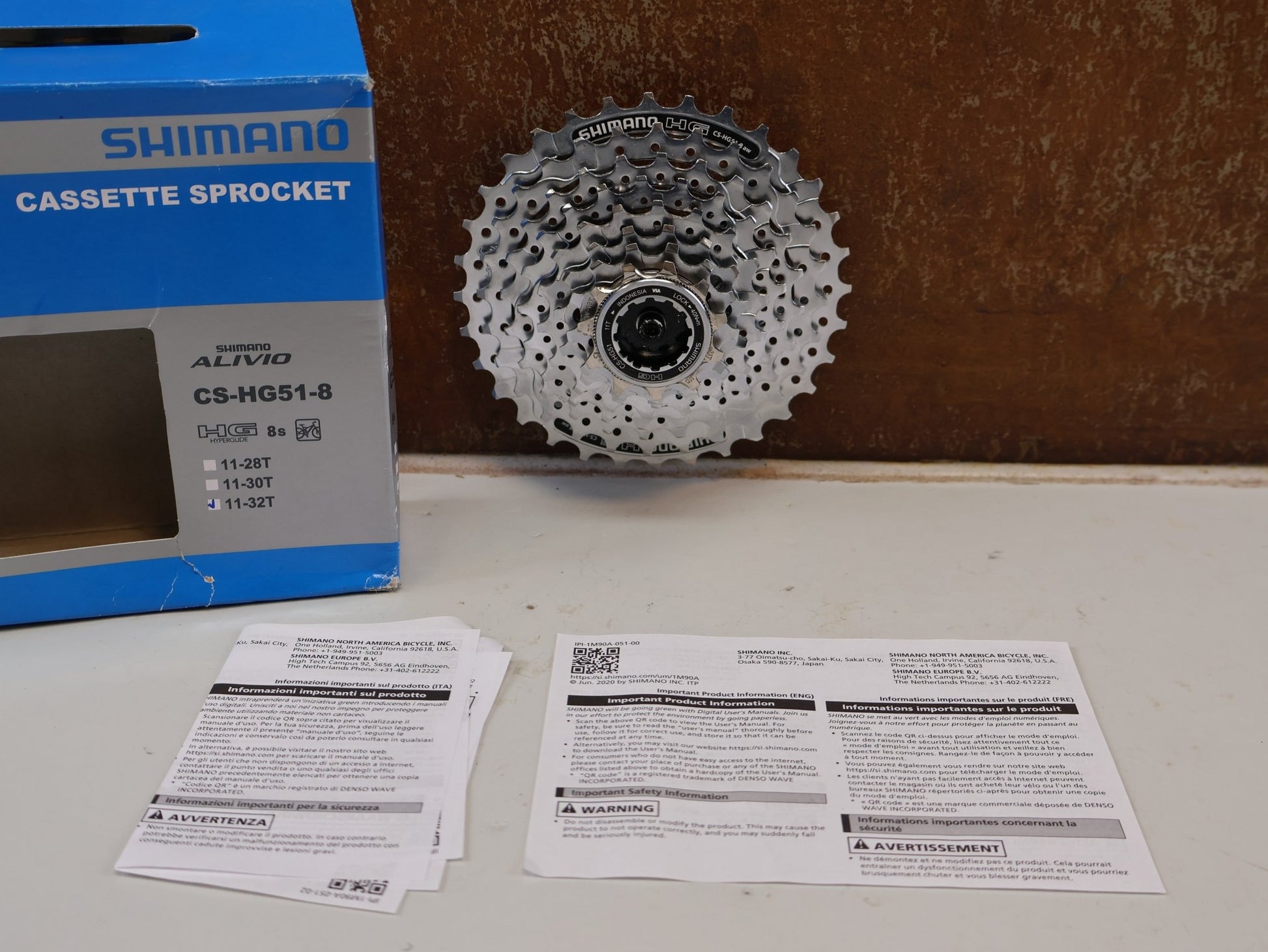 Kassette & Zahnkränze von Shimano, SHIMANO CS-HG51-8 KASSETTE / 8-FACH ALIVIO MTB TREKKING HYPERGLIDE vor USEDBIKES-OB.DE Hintergrund