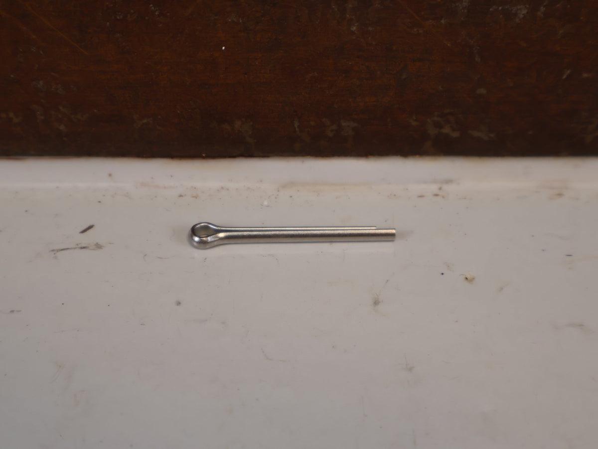 Bremsbelag von Shimano, Shimano D03S Resin Bremsbeläge 4-Kolben XT SLX EBP D03SRXA vor USEDBIKES-OB.DE Hintergrund