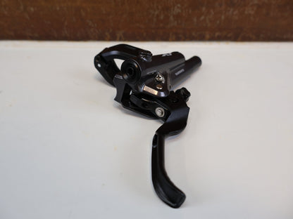 Brems - / Schalthebel von Shimano, SHIMANO DEORE XT BL - M8100 BREMSHEBEL / RECHTS / I - SPEC EV / HYDRAULISCH / BLACK vor USEDBIKES - OB.DE Hintergrund