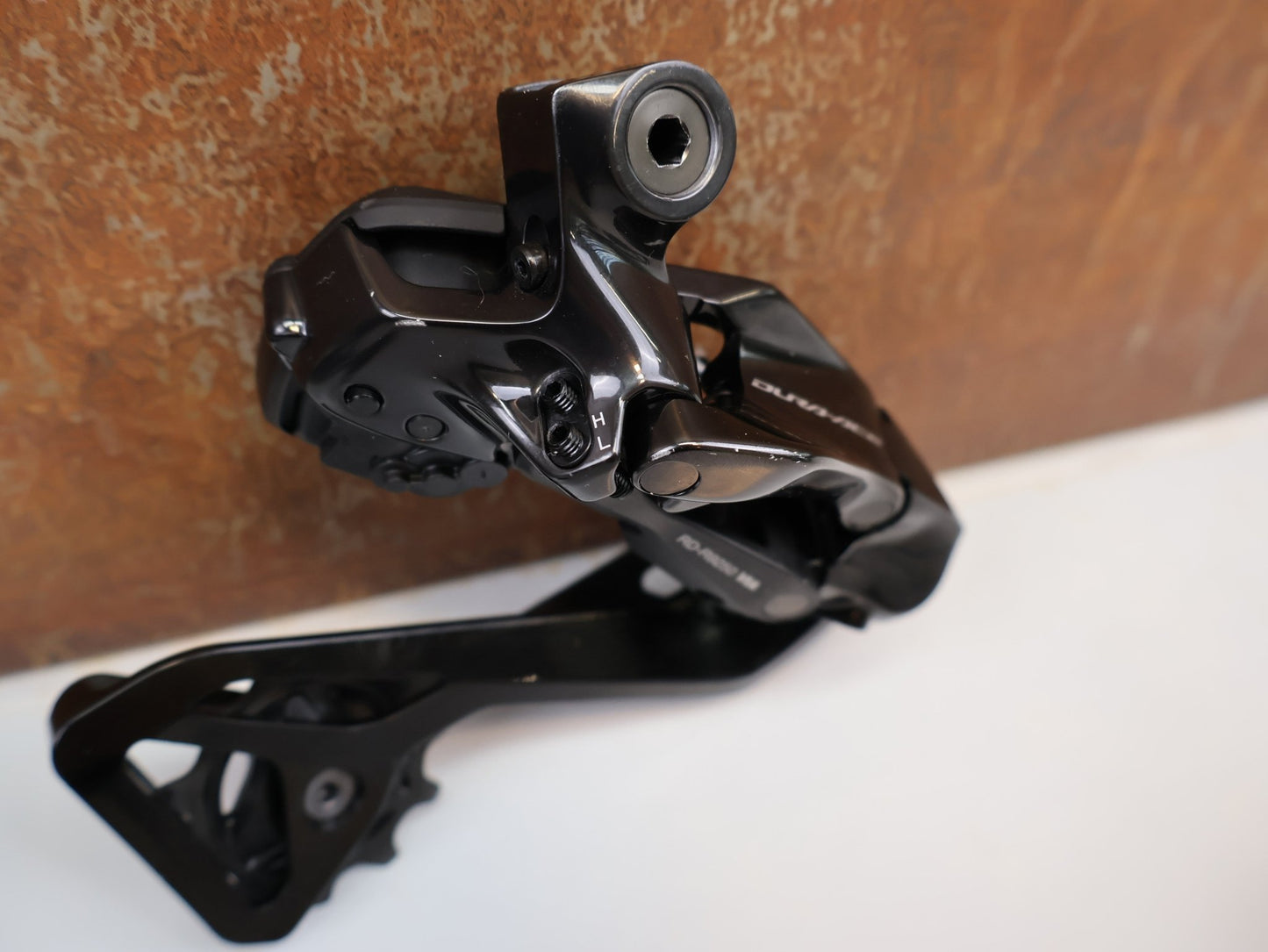 Schaltgruppen von Sram, SHIMANO DURA - ACE 9270 DI2 SCHALTGRUPPE / 2X12 - FACH / HYDRAULISCH / SEMI - WIRELESS vor USEDBIKES - OB.DE Hintergrund
