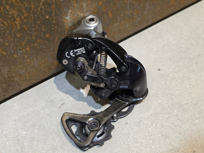 Schaltgruppen von Shimano, SHIMANO DURA ACE DI2 9070 SCHALTGRUPPE FD / RD / SHIFTER / DISC 2 X 11 FACH in variant_title vor USEDBIKES - OB.DE Hintergrund