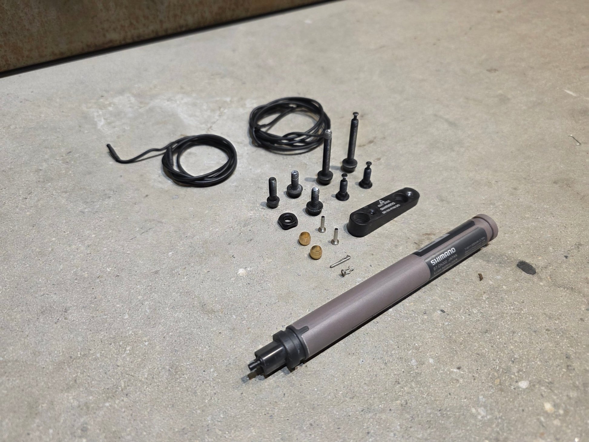 Schaltgruppen von Sram, SHIMANO DURA ACE DI2 9270 SCHALTGRUPPE 2X12 FACH vor USEDBIKES - OB.DE Hintergrund