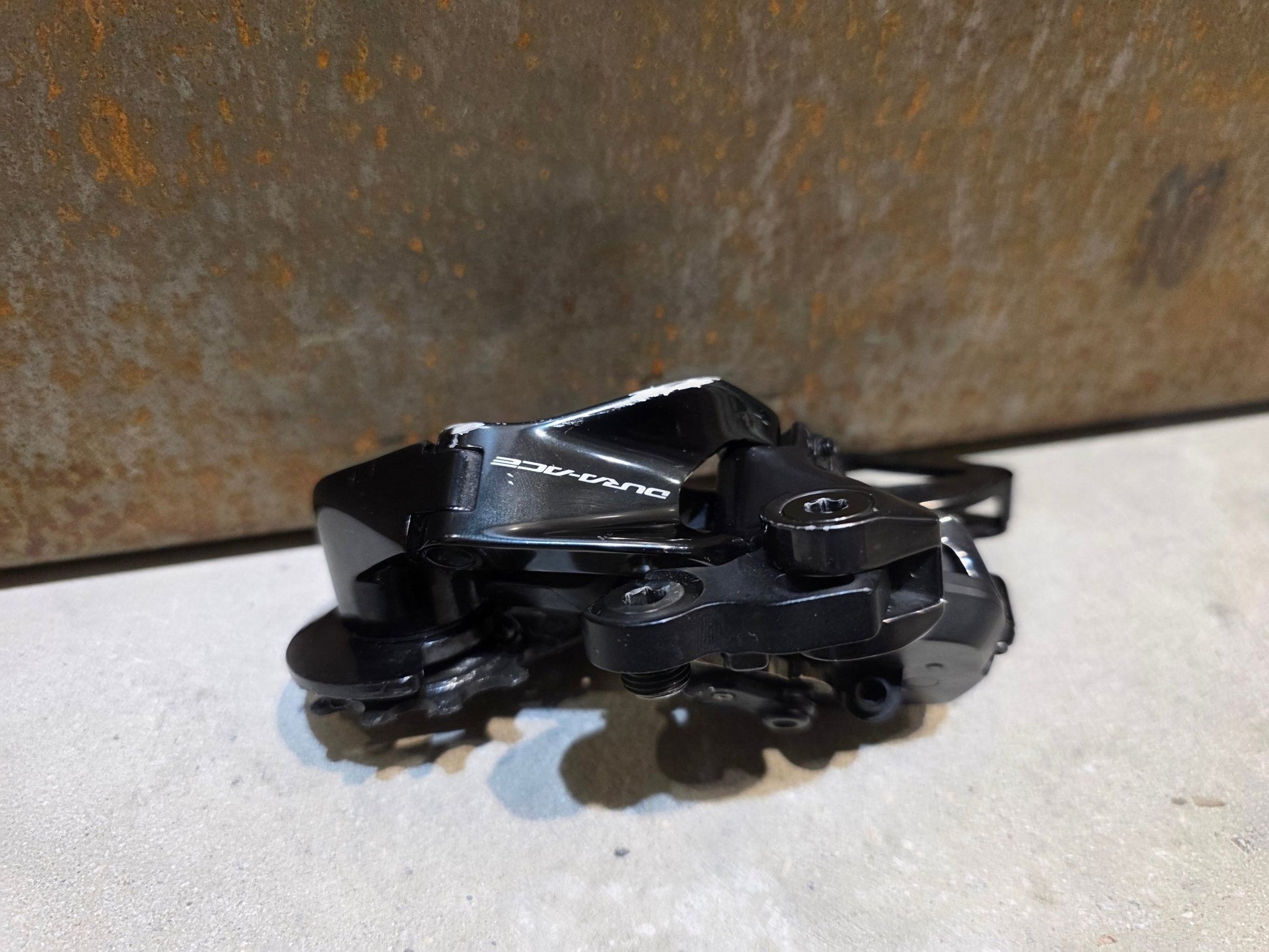 Schaltgruppen von Sram, SHIMANO DURA ACE DI2 9270 SCHALTGRUPPE 2X12 FACH vor USEDBIKES - OB.DE Hintergrund
