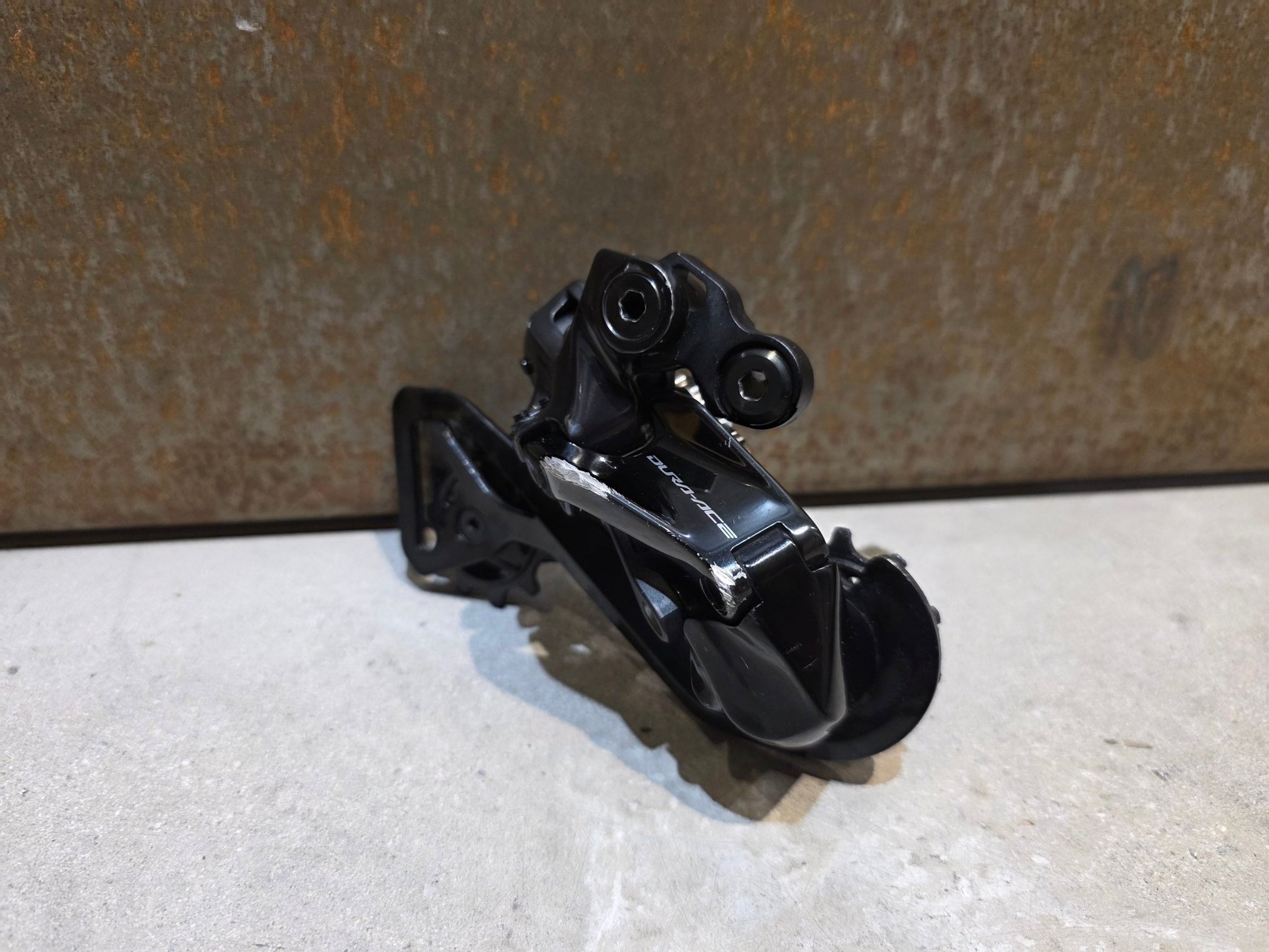 Schaltgruppen von Sram, SHIMANO DURA ACE DI2 9270 SCHALTGRUPPE 2X12 FACH vor USEDBIKES - OB.DE Hintergrund