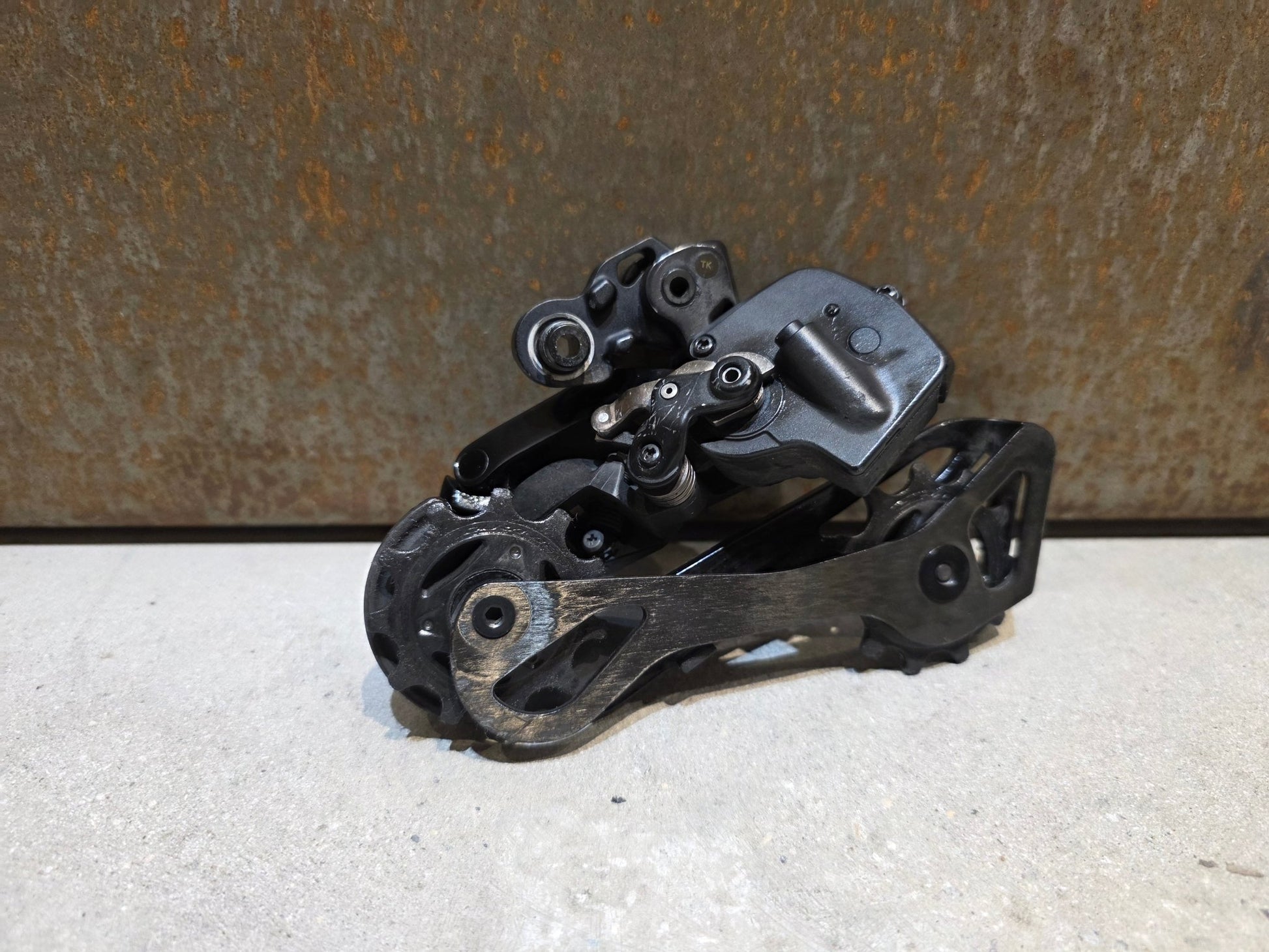 Schaltgruppen von Sram, SHIMANO DURA ACE DI2 9270 SCHALTGRUPPE 2X12 FACH vor USEDBIKES - OB.DE Hintergrund