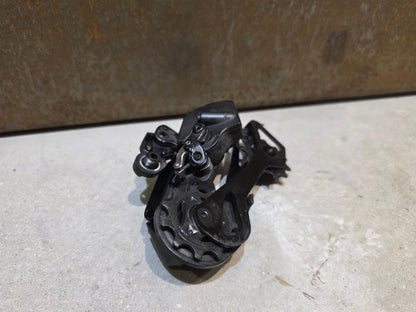 Schaltgruppen von Sram, SHIMANO DURA ACE DI2 9270 SCHALTGRUPPE 2X12 FACH vor USEDBIKES - OB.DE Hintergrund