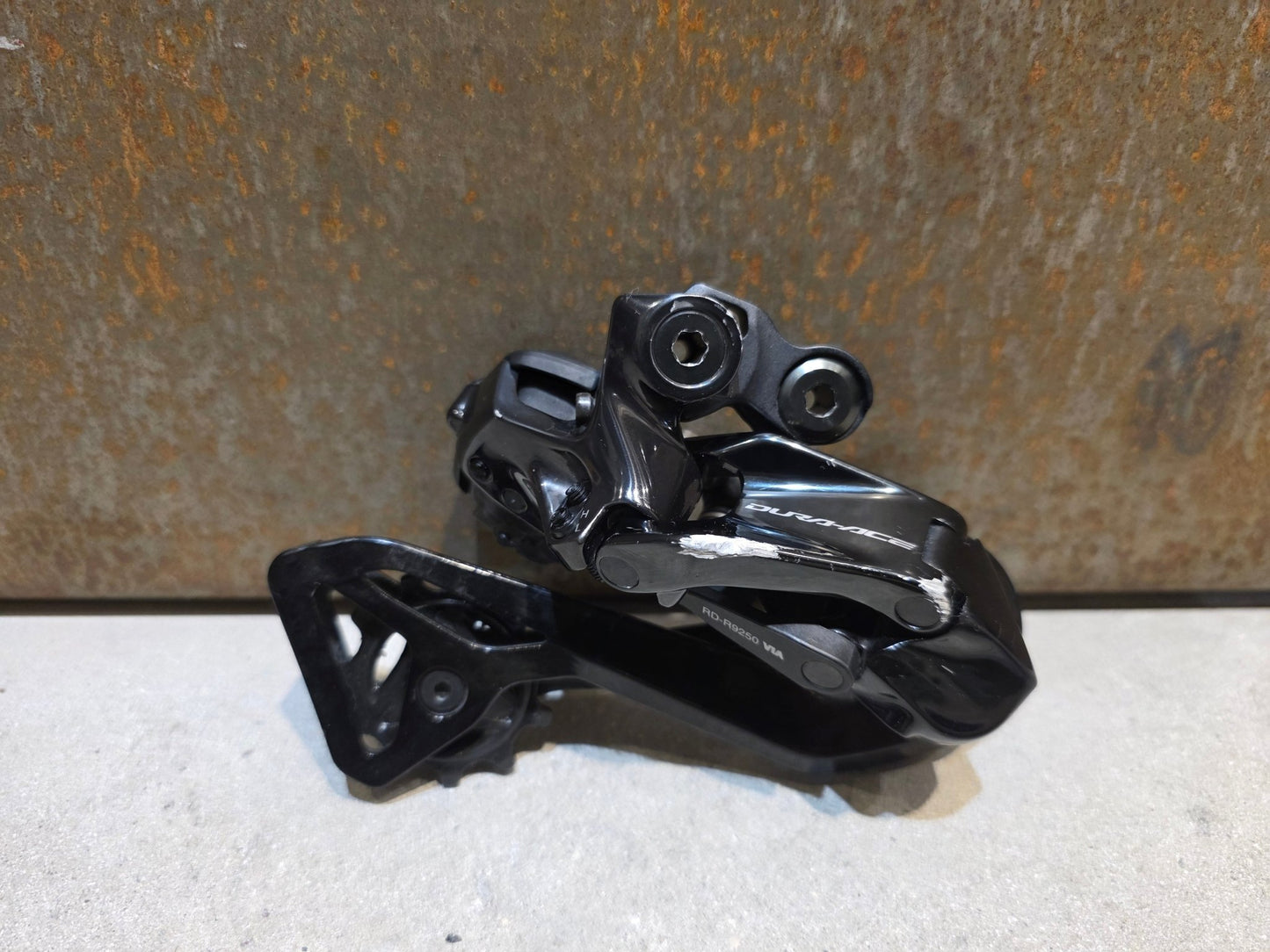 Schaltgruppen von Sram, SHIMANO DURA ACE DI2 9270 SCHALTGRUPPE 2X12 FACH vor USEDBIKES - OB.DE Hintergrund