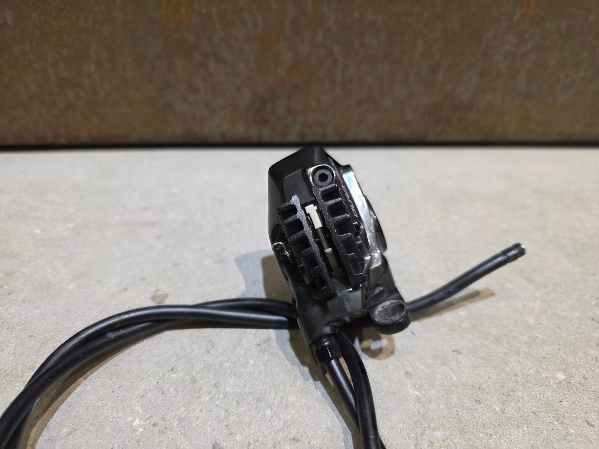 Schaltgruppen von Sram, SHIMANO DURA ACE DI2 9270 SCHALTGRUPPE 2X12 FACH vor USEDBIKES - OB.DE Hintergrund