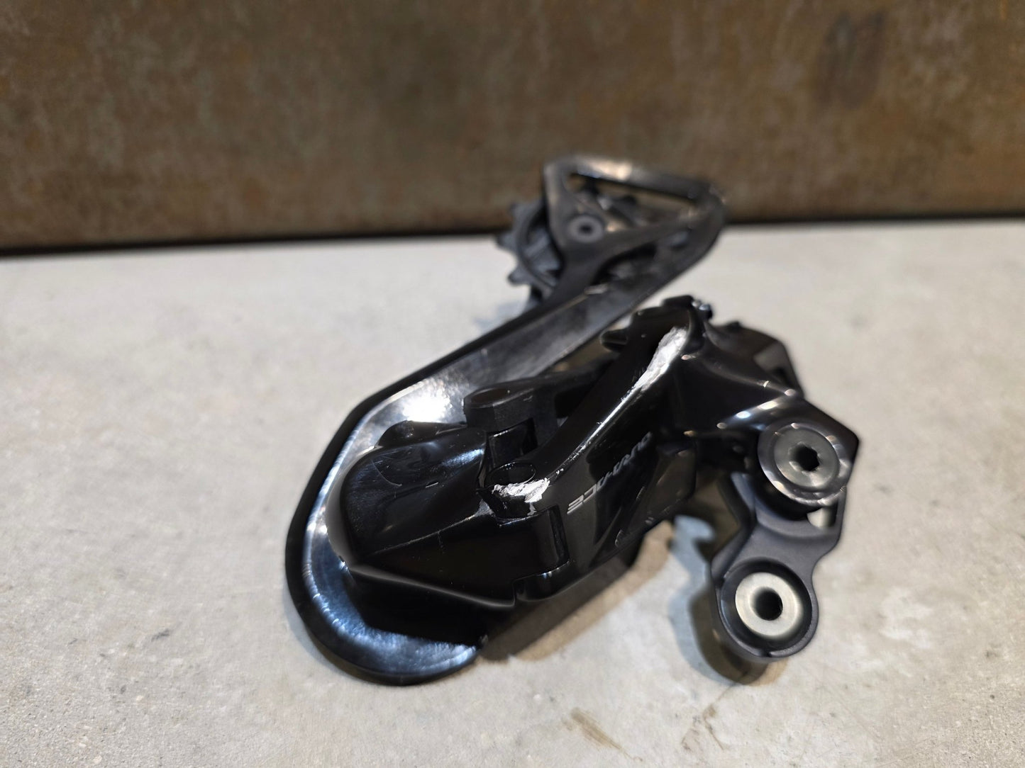 Schaltgruppen von Sram, SHIMANO DURA ACE DI2 9270 SCHALTGRUPPE 2X12 FACH vor USEDBIKES - OB.DE Hintergrund