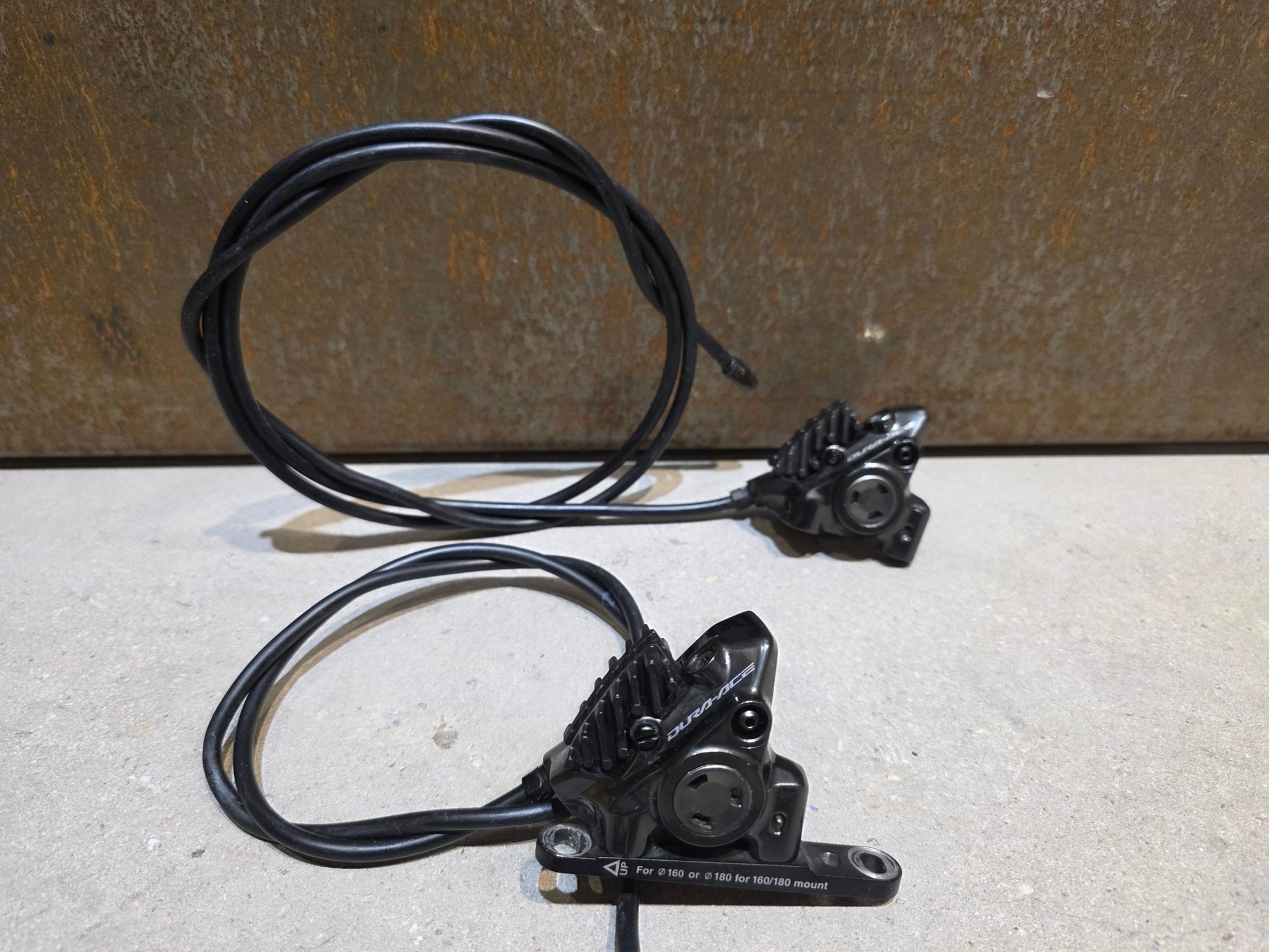 Schaltgruppen von Sram, SHIMANO DURA ACE DI2 9270 SCHALTGRUPPE 2X12 FACH vor USEDBIKES - OB.DE Hintergrund
