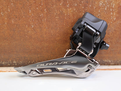 Schaltungsteile von Shimano, Shimano Dura-Ace Di2 FD-R9250 Umwerfer 2x12 Anlöt Schwarz vor USEDBIKES-OB.DE Hintergrund