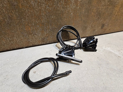 Brems - / Schalthebel von Shimano, SHIMANO DURA ACE DI2 SCHEIBENBREMSEN - SET ST - R9170 + BR - R9170 2 X 11FACH vor USEDBIKES - OB.DE Hintergrund