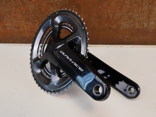 Kurbel von Shimano, SHIMANO DURA-ACE FC-R9100 / HIGH-END RENNRAD KURBELGARNITUR / 50-34 ZÄHNE / 165 MM vor USEDBIKES-OB.DE Hintergrund