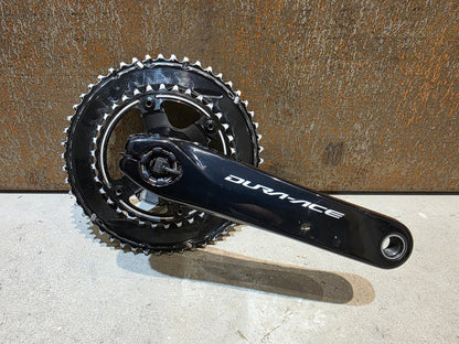 Powermeter von Shimano, SHIMANO DURA ACE FC - R9100 - P POWERMETER KURBEL 50/34 ZÄHNE 172,5MM vor USEDBIKES - OB.DE Hintergrund
