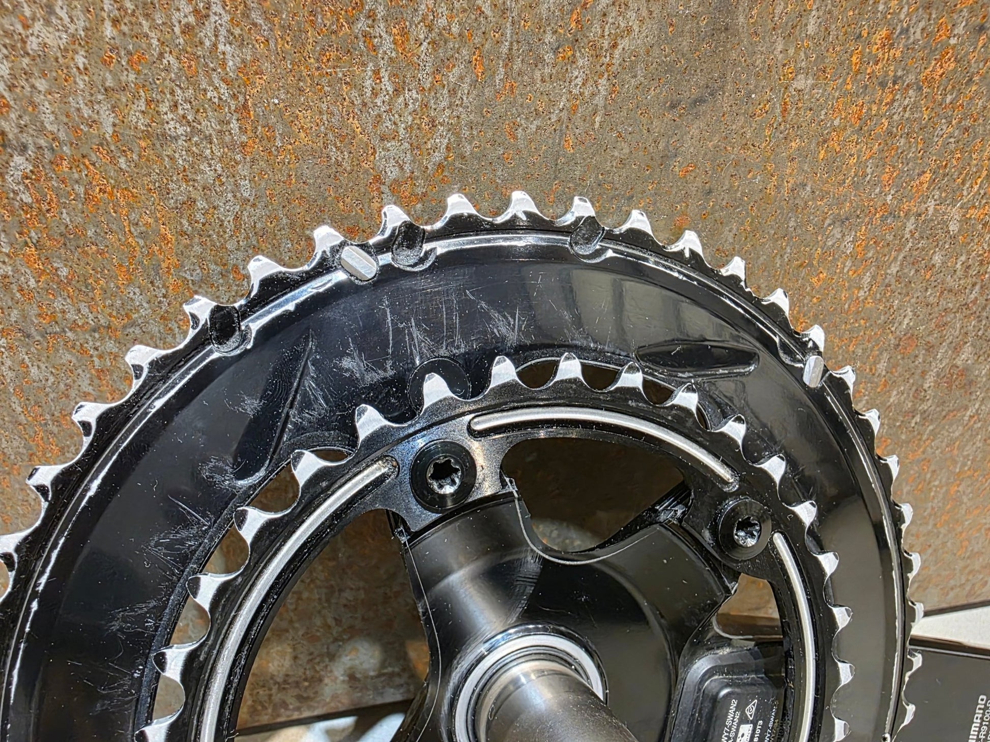 Powermeter von Shimano, SHIMANO DURA ACE FC - R9100 - P POWERMETER KURBEL 50/34 ZÄHNE 172,5MM vor USEDBIKES - OB.DE Hintergrund