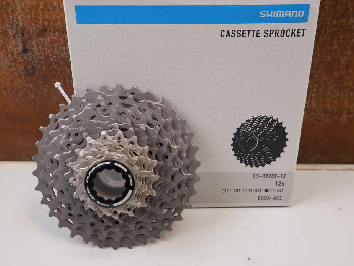 Schaltgruppen von Shimano, SHIMANO DURA ACE R9200 POWERMETER GRUPPE 170MM 50-34 11-34 12F vor USEDBIKES-OB.DE Hintergrund