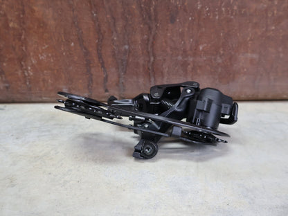 Schaltgruppen von Shimano, SHIMANO GRX RX610 / RX820 SCHALTGRUPPE 2 X 12 FACH vor USEDBIKES - OB.DE Hintergrund