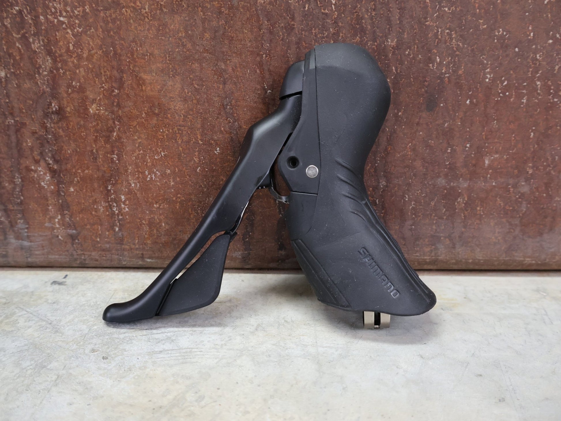 Schaltgruppen von Shimano, SHIMANO GRX RX610 / RX820 SCHALTGRUPPE 2 X 12 FACH vor USEDBIKES - OB.DE Hintergrund