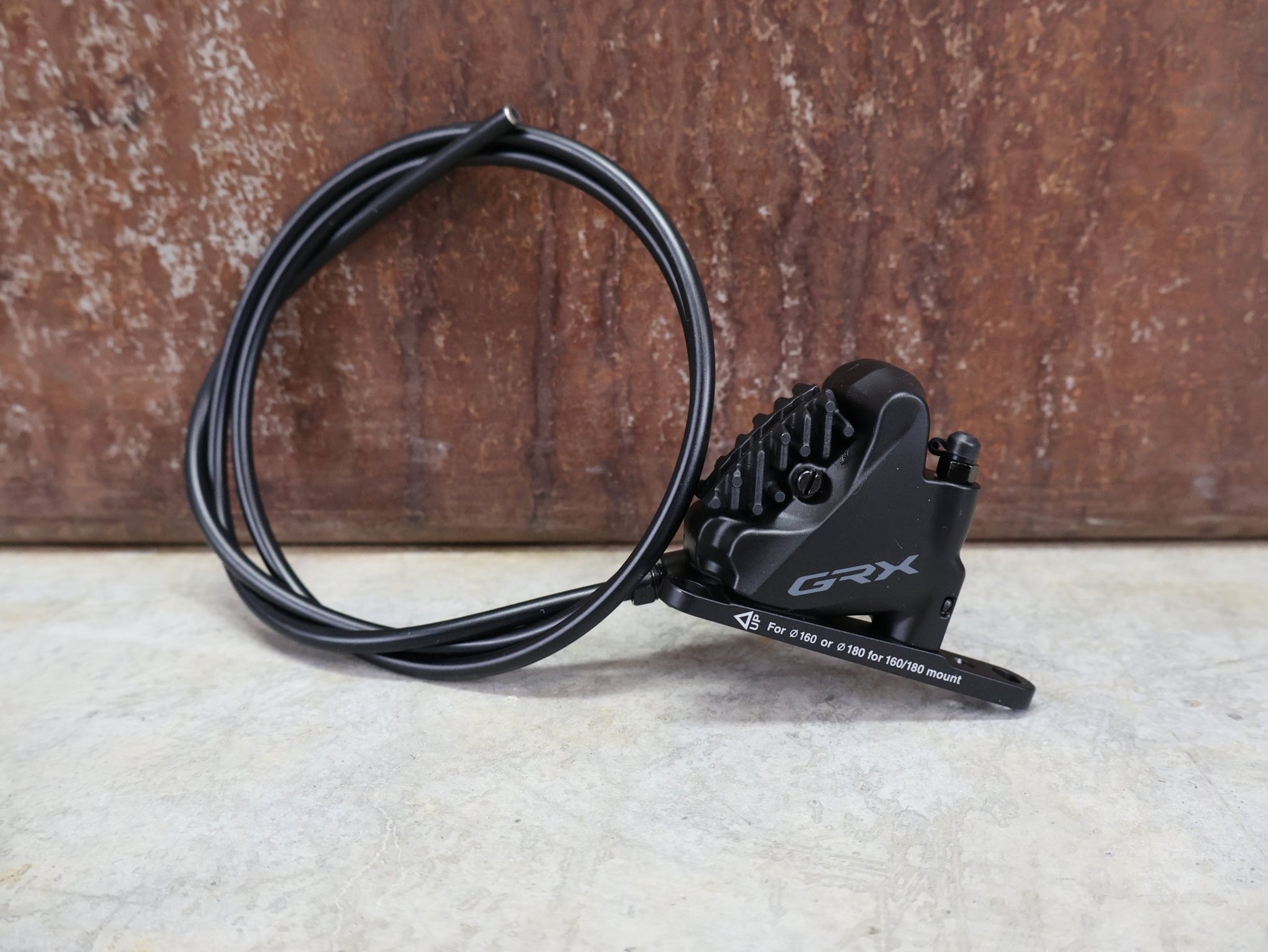 Brems - / Schalthebel von Shimano, SHIMANO GRX SCHEIBENBREMSE ST - RX600 / BR - RX400 vor USEDBIKES - OB.DE Hintergrund