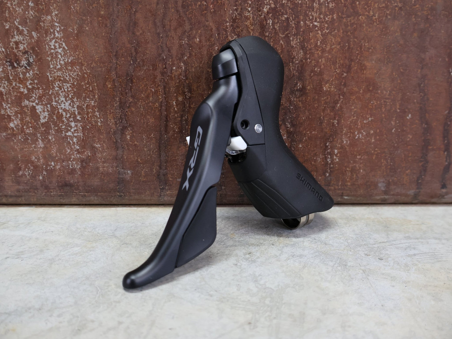 Brems - / Schalthebel von Shimano, SHIMANO GRX SCHEIBENBREMSE ST - RX600 / BR - RX400 vor USEDBIKES - OB.DE Hintergrund