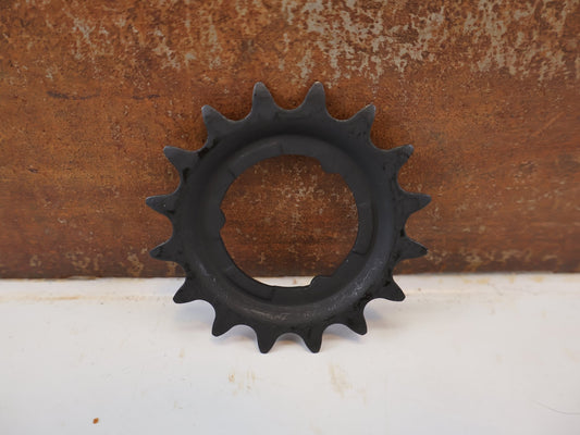 Kassette & Zahnkränze von Shimano, SHIMANO NEXUS RITZEL 16 ZÄHNE NABENSCHALTUNG SCHWARZ vor USEDBIKES-OB.DE Hintergrund
