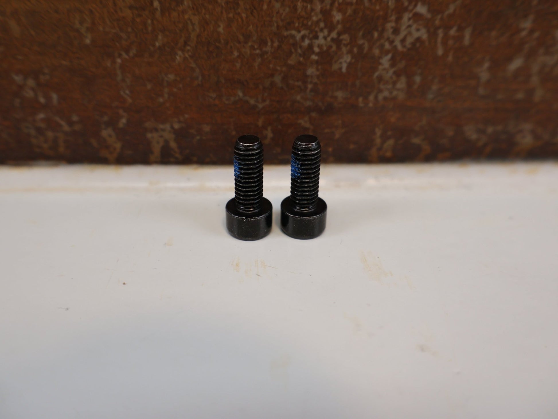 Bremsadapter von Shimano, SHIMANO SCHEIBENBREMS ADAPTER SM-MA-F203P/PA vor USEDBIKES-OB.DE Hintergrund